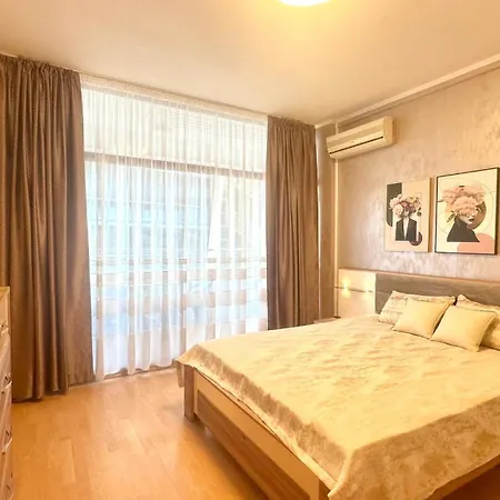 Bratanov Avenue Center סאני ביץ'